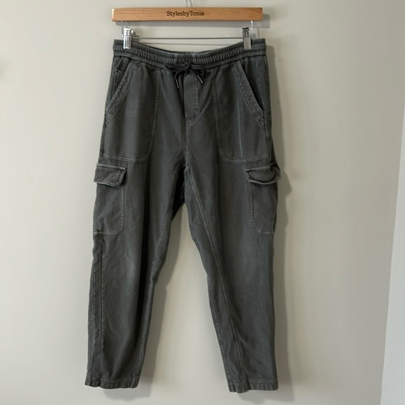 ATHLETA Farallon Cargo Pant Crop Cypress Green Organic Cotton Pull On Sz 6 - Picture 5 of 16